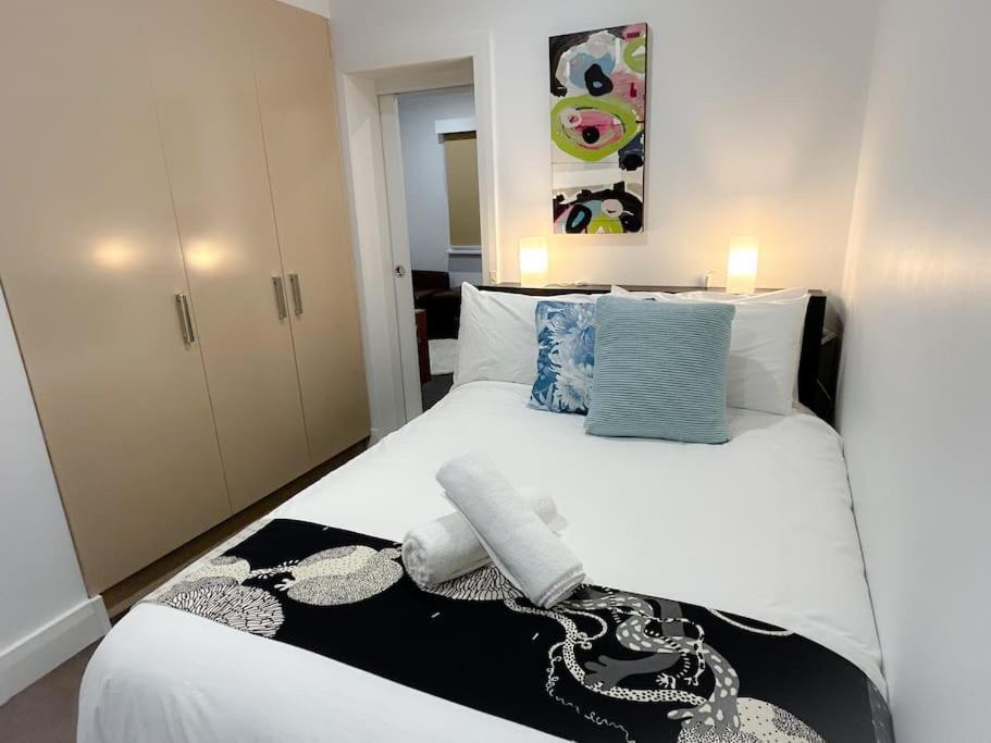 Appartamento East Melbourne Unit With Courtyard Esterno foto
